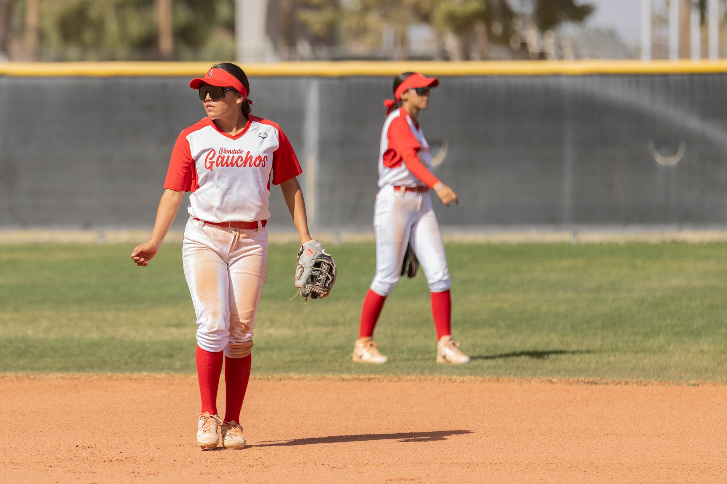 Softball Splits With Scottsdale